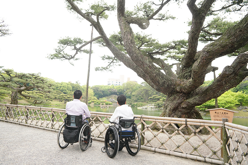 高松市栗林公園は車椅子でも散策できるので庭園美を満喫