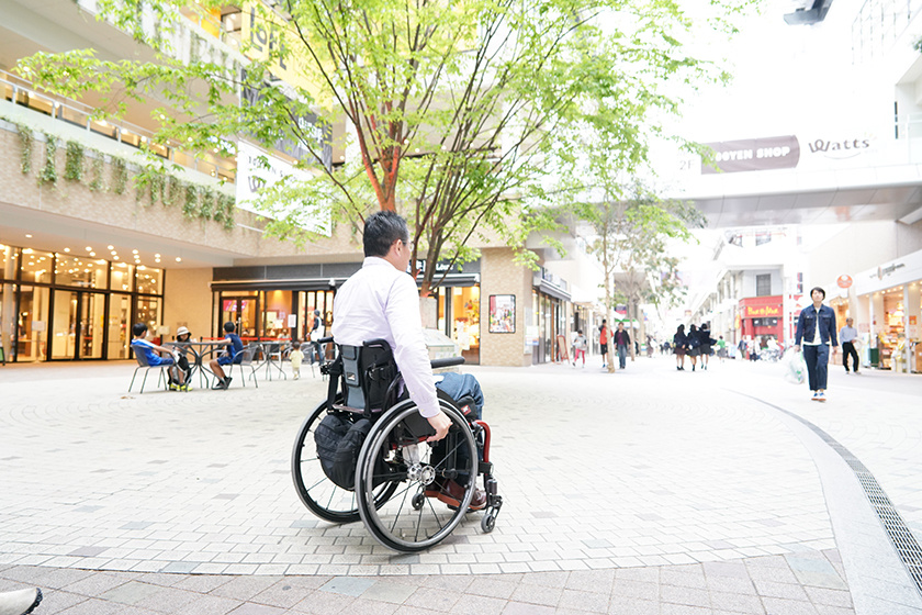 高松中央商店街はほぼすべてがアーケードで覆われています