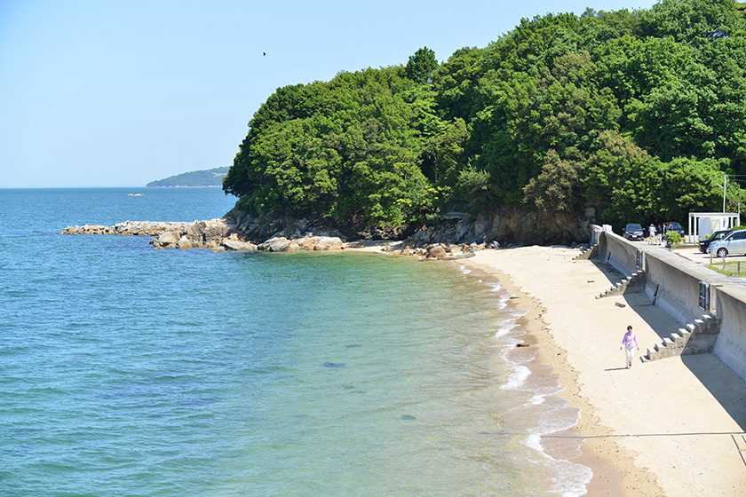 高松市庵治町の竹居岬浜辺