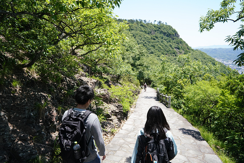 第84番札所・屋島寺へ続く遍路道