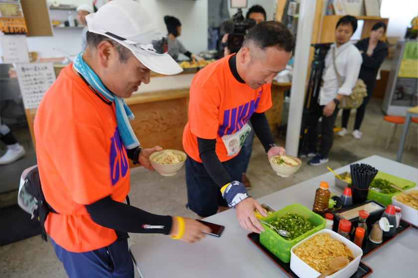 エイドステーションでうどん