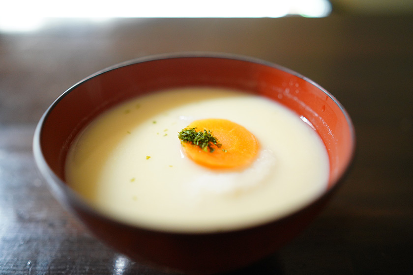 ぶどうの木のあんもち雑煮