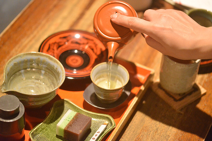 名物かまど 高松店 煎茶とお菓子のセット