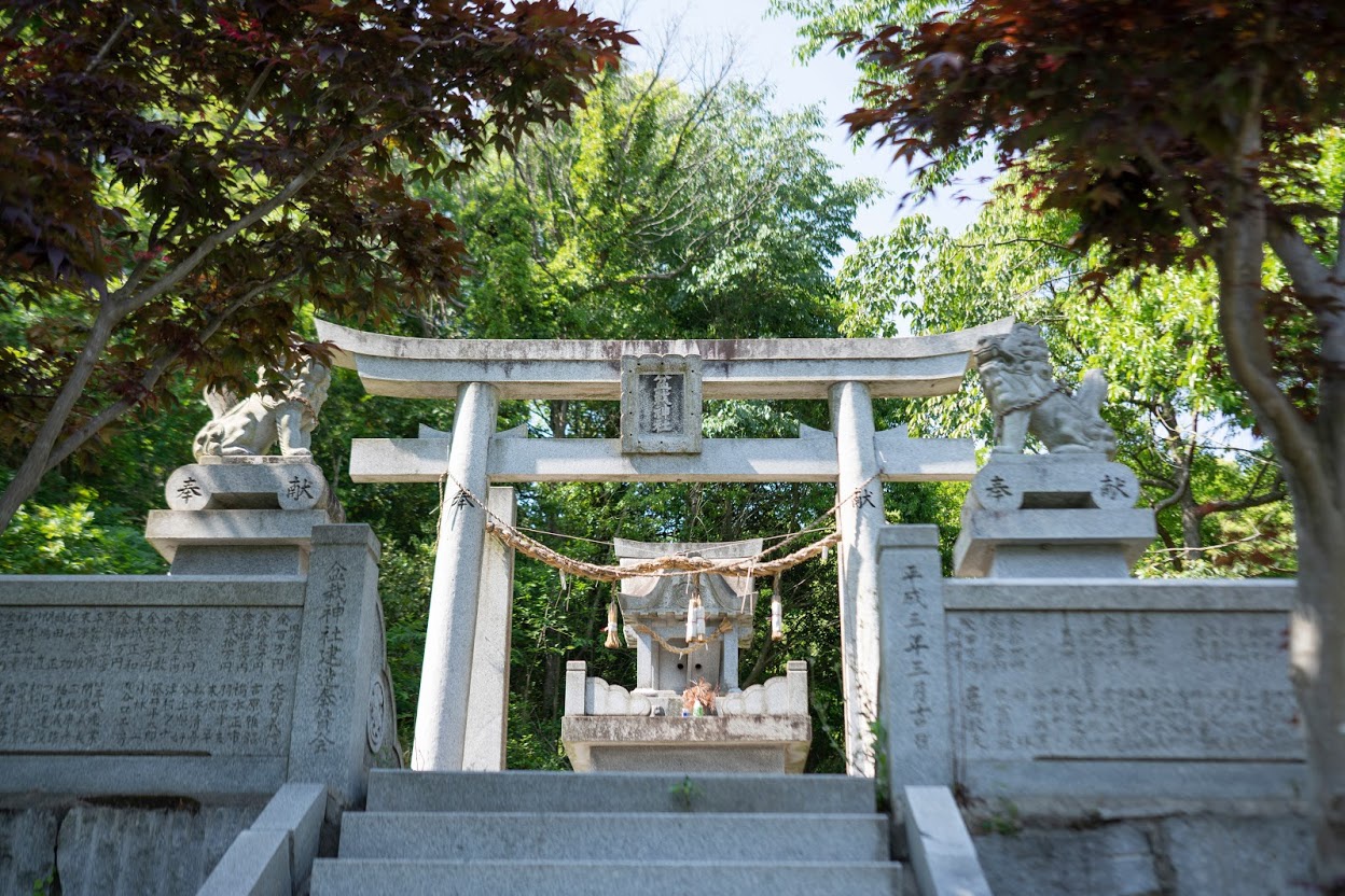 国分寺エリアには盆栽の神様を祀った「盆栽神社」があります