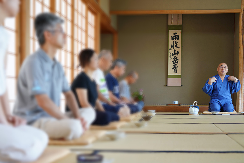 臨済宗妙心寺派の實相寺　最後に「茶礼」とよばれる座談会でお茶とお菓子をいただく