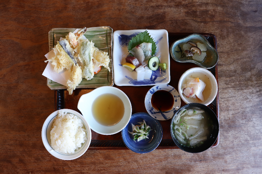 淡海「刺し身＋天ぷら定食」