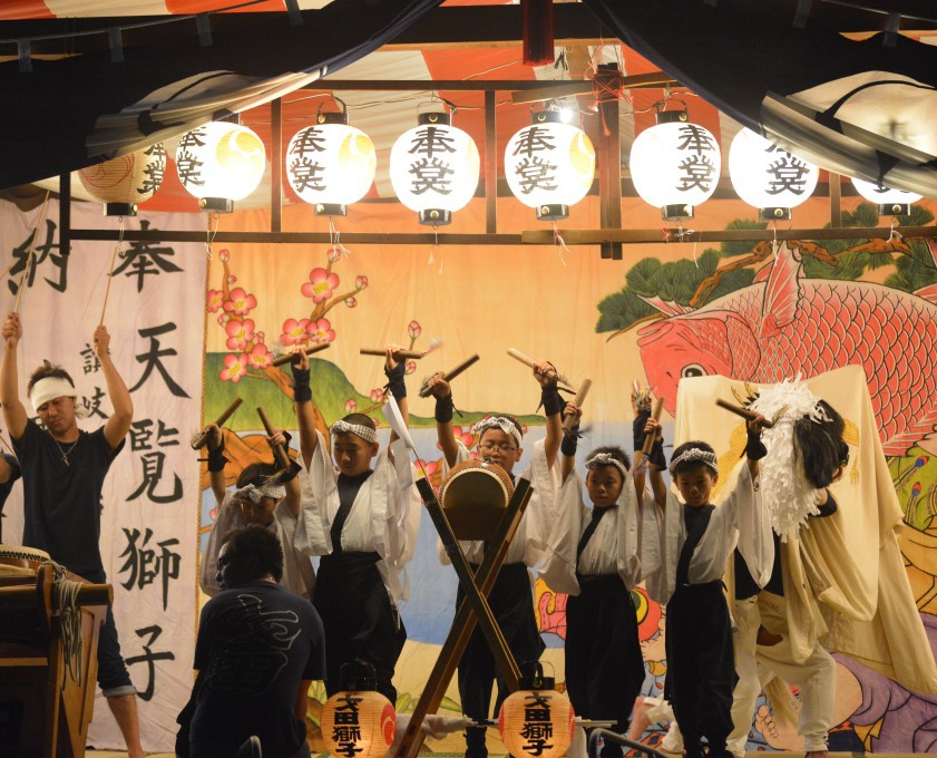 香川県指定無形民俗文化財「庵治の船祭り」の獅子舞