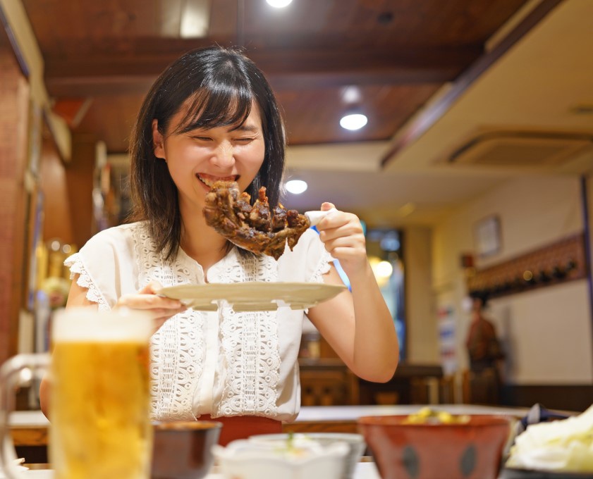 香川の骨付鳥の食べ方