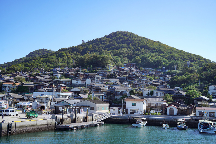 Take a trip while continuing to work! A workation on one of the Kagawa islands in Seto Inland Sea【Ogijima edition】