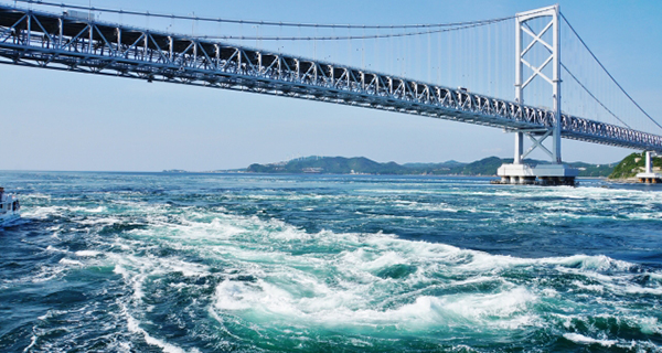 도쿠시마현(徳島県) 나루토(鳴門)의 소용돌이