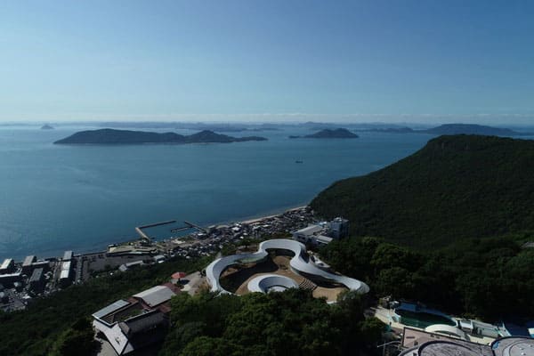高松市屋島山上交流拠点施設（やしまーる）